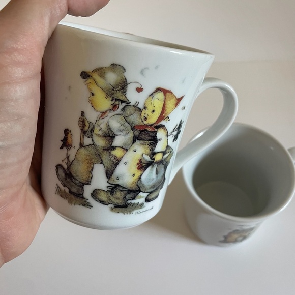 M.J. Hummel Mugs Hansel and Gretel + Honey Lovers - Picture 6 of 14